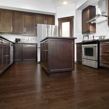 Brown Red Oak Hardwood flooring / Waterloo Mirage Admiration / Inspiration