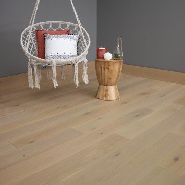 Beige Oak Hardwood flooring / Florence Mirage DreamVille / Inspiration