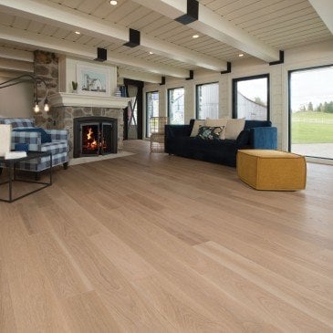 White White Oak Hardwood flooring / Isla Mirage Herringbone