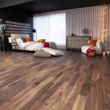 Natural Walnut Hardwood flooring / Natural Mirage Natural