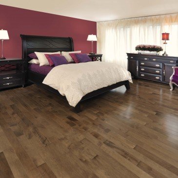 Brown Maple Hardwood flooring / Savanna Mirage Admiration