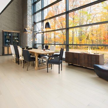 Beige Red Oak Hardwood flooring / Cape Cod Mirage Admiration