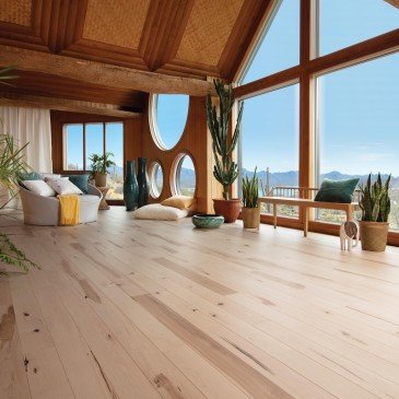 Natural Maple Hardwood flooring / Natural Mirage Natural / Inspiration